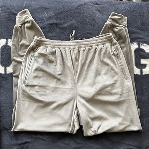 Skims Velour Jogger Smoke Size Large NEW